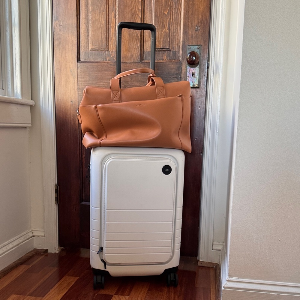 Monos Carry On Pro Plus + Metro Duffle